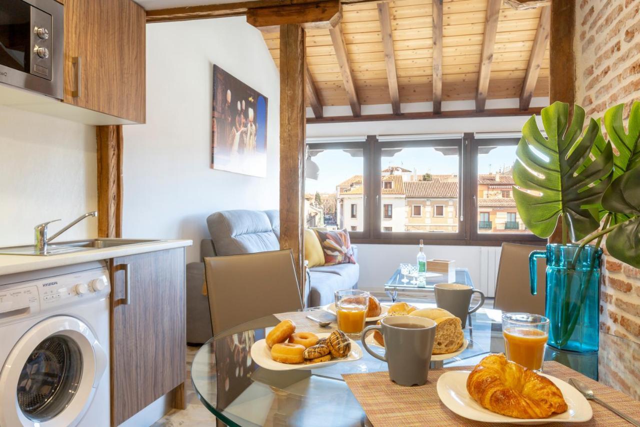 Apartamentos Ejemplares Alcalá de Henares Dış mekan fotoğraf
