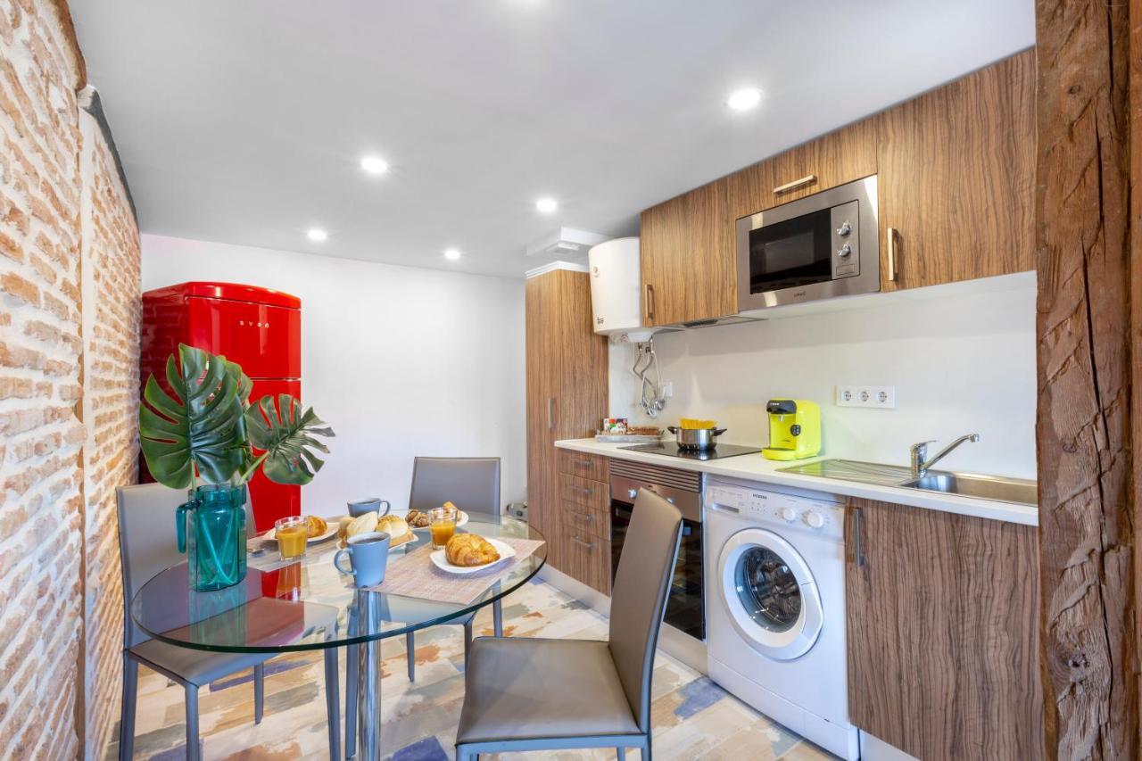 Apartamentos Ejemplares Alcalá de Henares Dış mekan fotoğraf