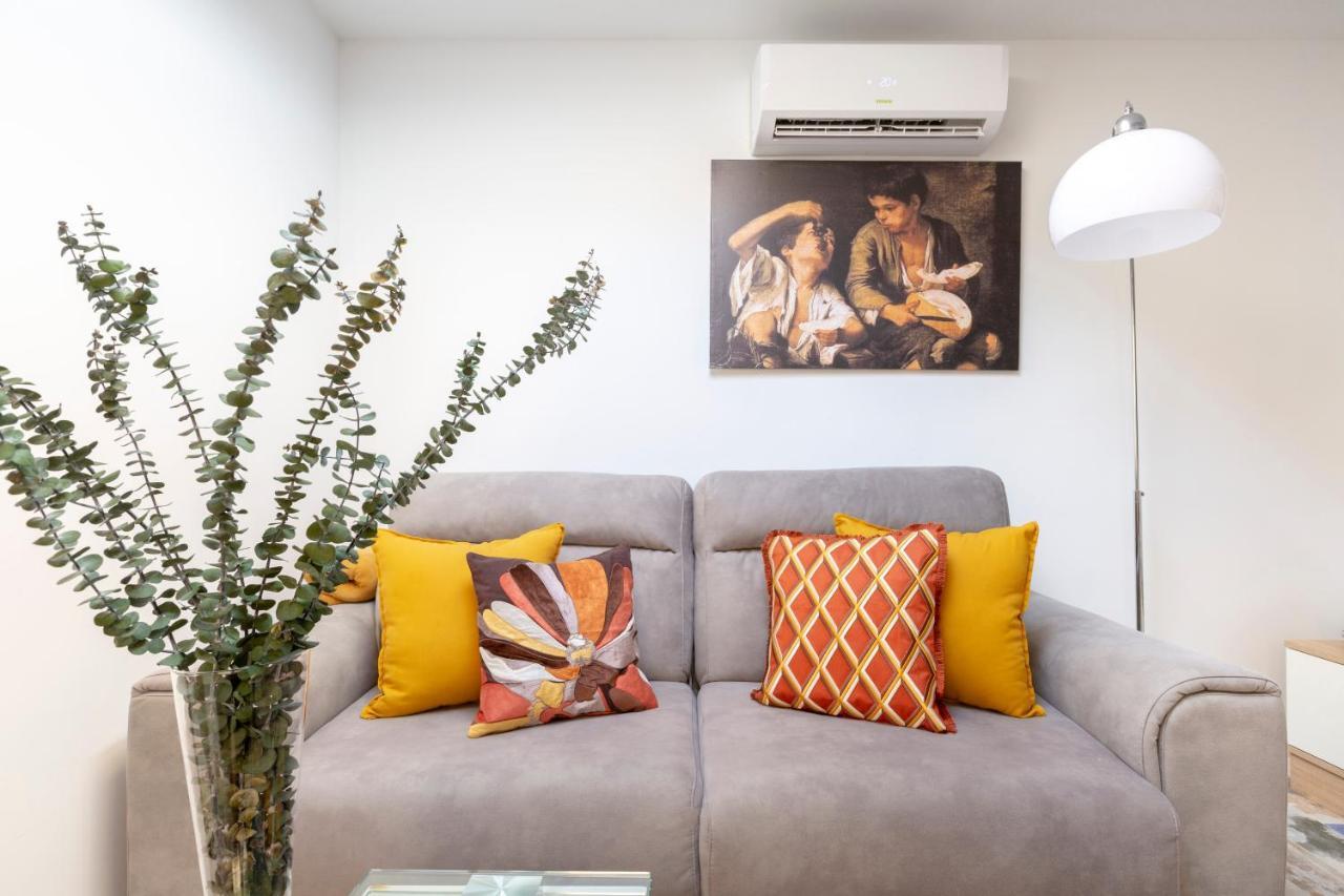 Apartamentos Ejemplares Alcalá de Henares Dış mekan fotoğraf