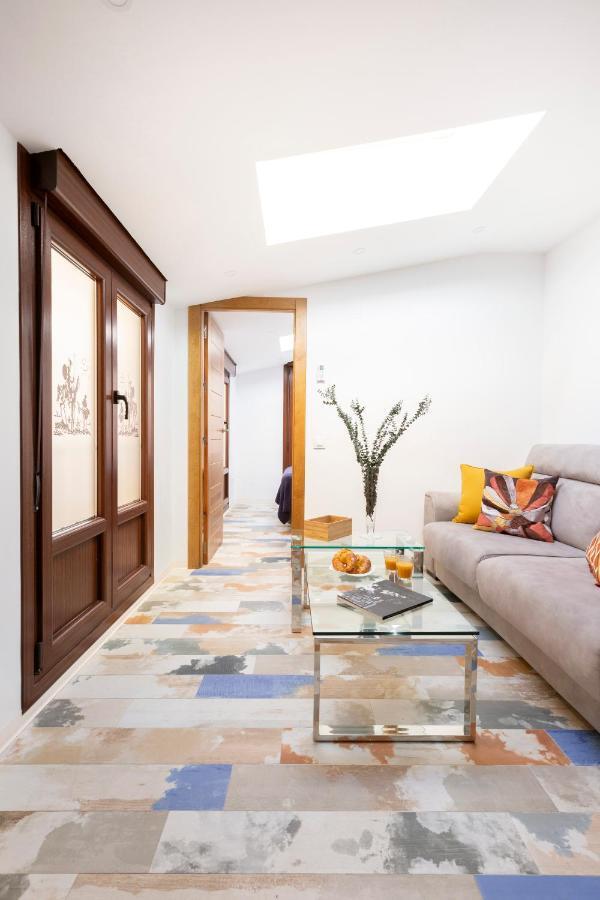 Apartamentos Ejemplares Alcalá de Henares Dış mekan fotoğraf