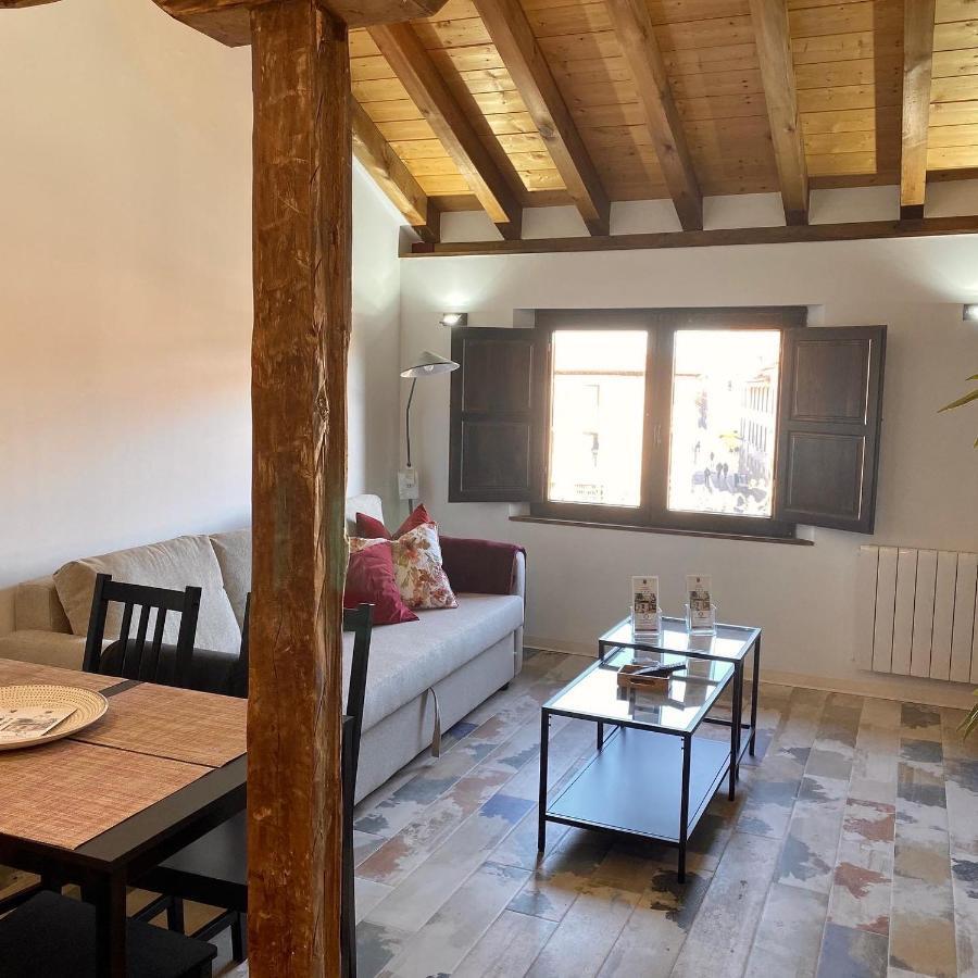 Apartamentos Ejemplares Alcalá de Henares Dış mekan fotoğraf